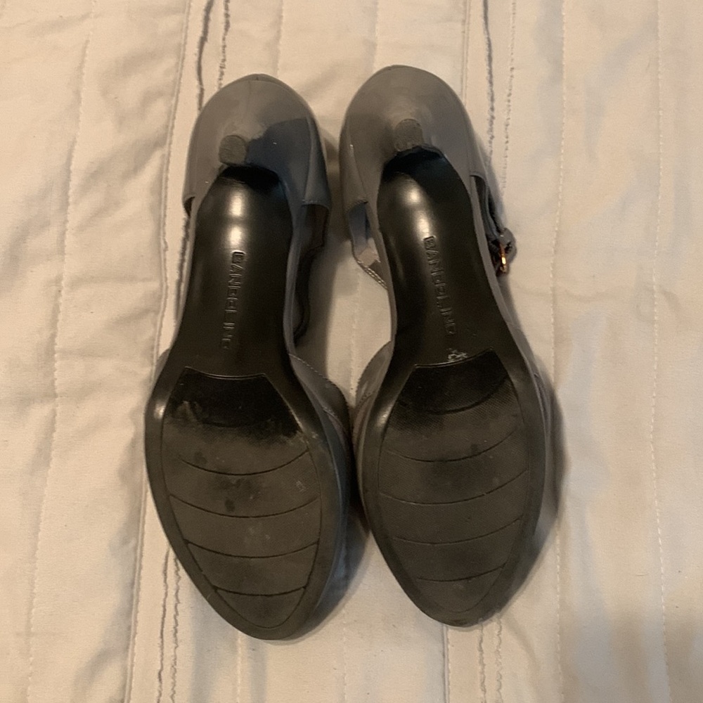 Heels - Picture 6 of 9